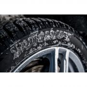 Bridgestone Blizzak LM005 215/55 R16 97V