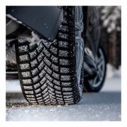 Bridgestone Blizzak LM005 215/55 R16 97V